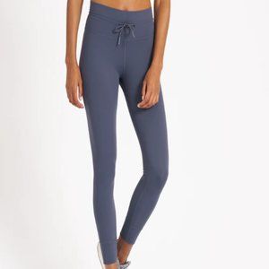 Vuori Daily Legging Size Small in Ocean Blue